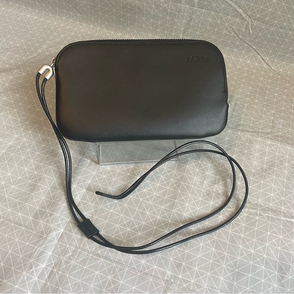 MAM ItsaBag 220 Clutch Crossbody Purse Bag in Black